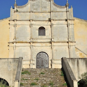 Mara, santuario di Nostra Signora di Bonu Ighinu. La facciata. (foto Ivo Piras)
