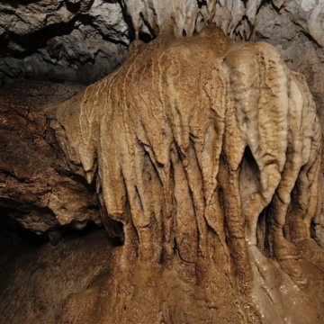 Mara, grotta Filiestru. Concrezioni minerali. (foto Ivo Piras)