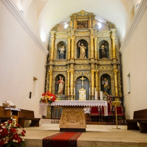 Mara, San Giovanni Battista. Altare ligneo policromato (foto Angelo Marras)