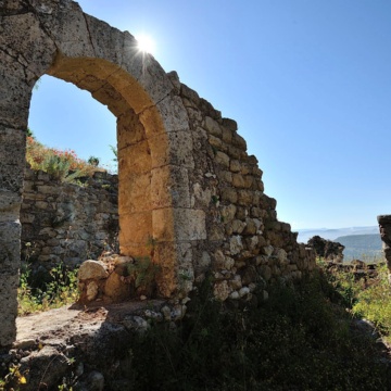 Monteleone Rocca Doria, ruderi del castello dei Doria (foto Ivo Piras)