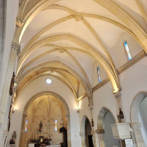 Padria, chiesa di Santa Giulia. Interno. (foto Ivo Piras)