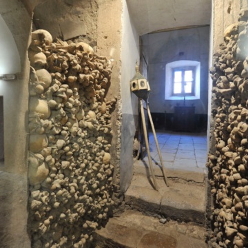 Padria, Church of Santa Maria degli Angeli. Ossuary. (photo Ivo Piras)