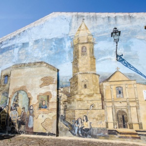 Mara, itinerario Il centro storico. Murales in piazza San Pio. (foto Angelo Marras)