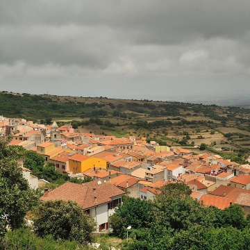 Il centro abitato di Villanova Monteleone (foto Ivo Piras)